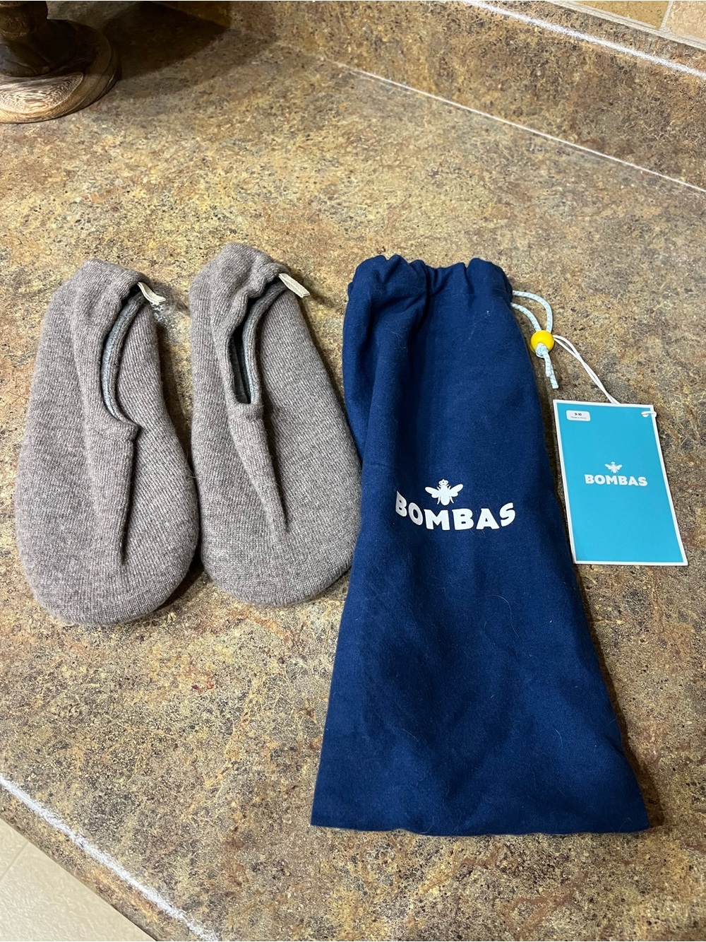 NWT Bombas Merino Wool Cashmere Slippers Women 9-10 Latte Heather Travel